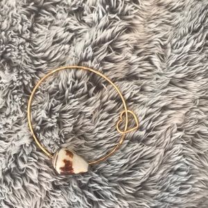 Hawaiian Seashell Bangle